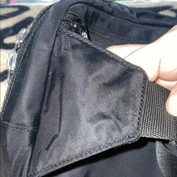 lululemon athletica Black Woman’s Bag - Picture 10 of 11